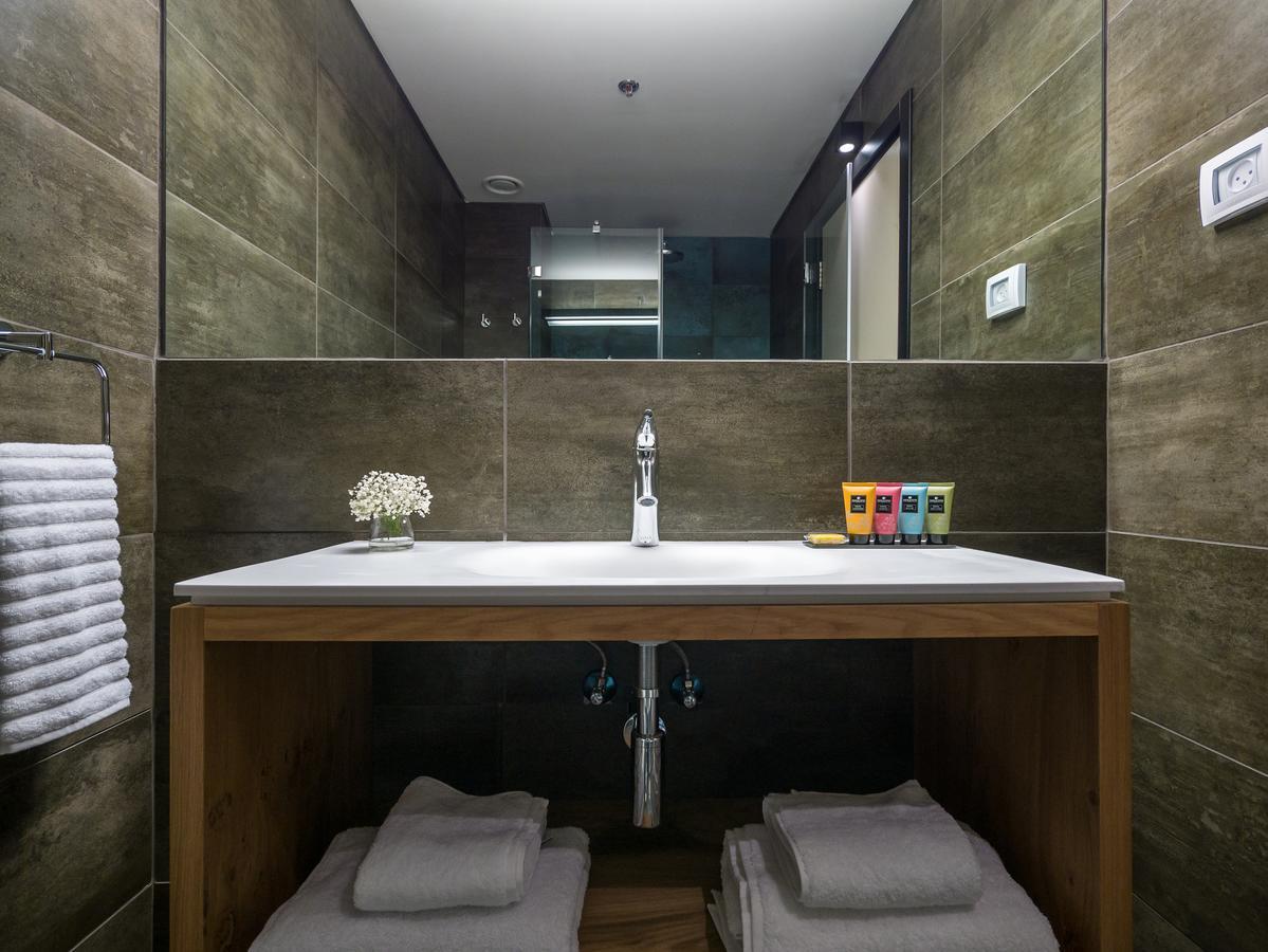 La Cappella Business Boutique Hotel Haifa Buitenkant foto